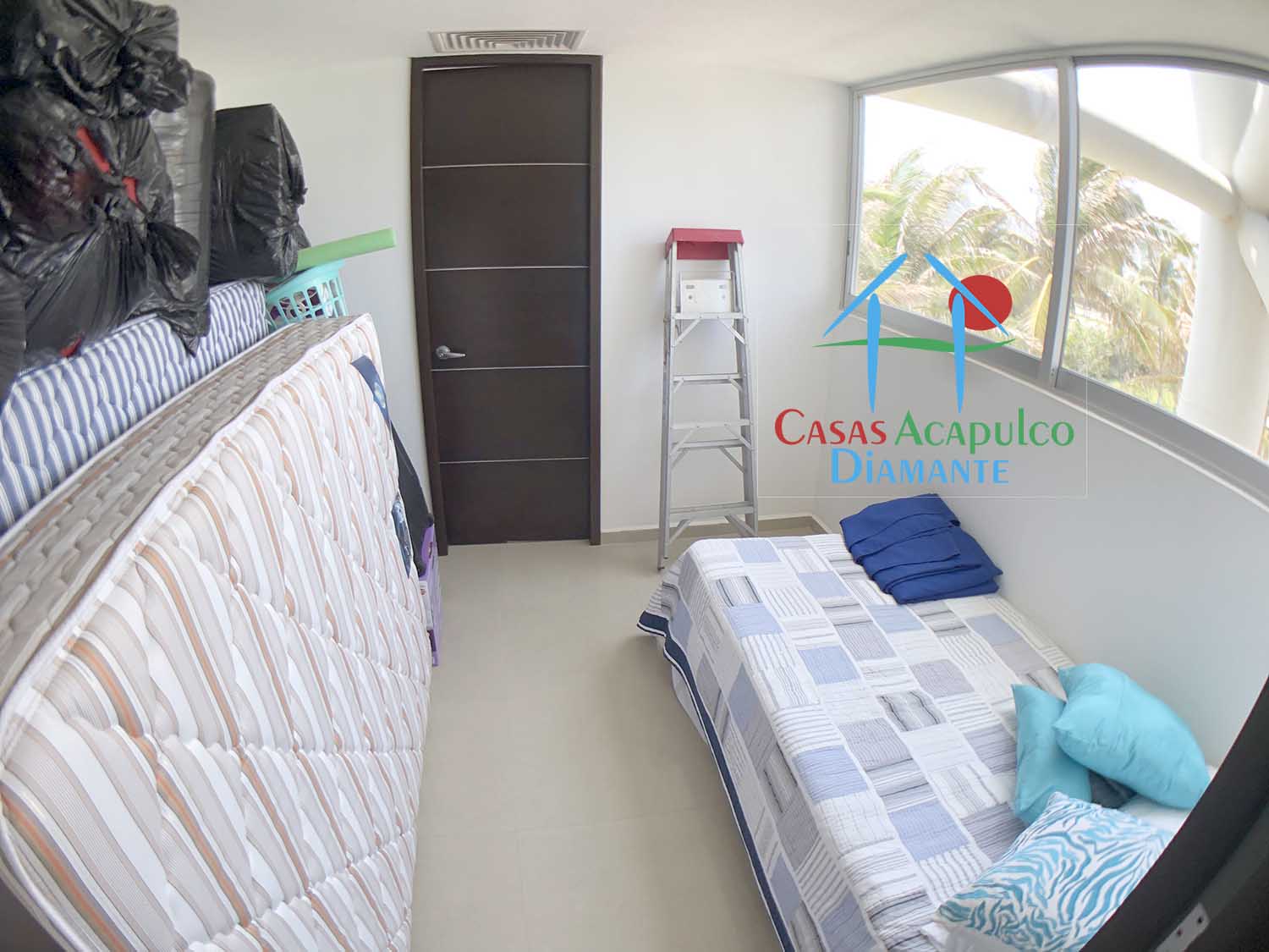 Maranda 2 - Cuarto de servicio 1